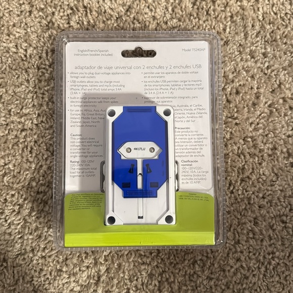 Travel Smart CONAIR all in one international adapter *BRAND NEW* - Picture 2 of 3